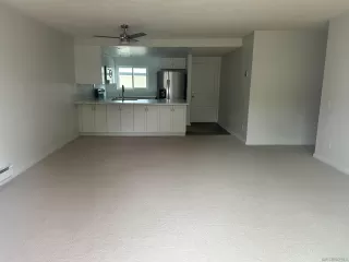 Photo #2: 230023344 Listing