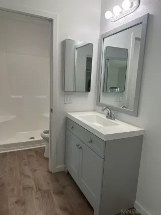 Photo #5: 230023344 Listing