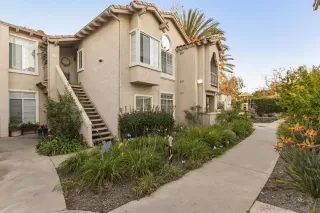 Photo #4: 230023368 Listing