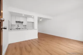 Photo #3: 230023390 Listing