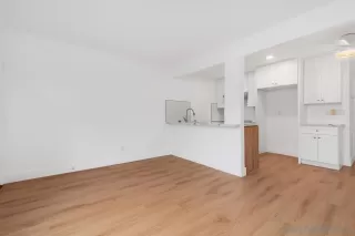 Photo #6: 230023390 Listing