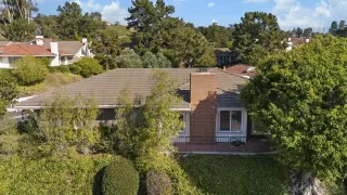 Photo #2: 230023406 Listing