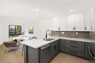 Photo #4: 230023423 Listing