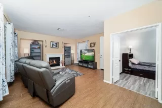 Photo #4: 230023454 Listing