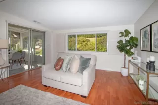 Photo #2: 230023506 Listing 