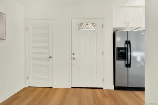 Photo #5: 230023521 Listing 