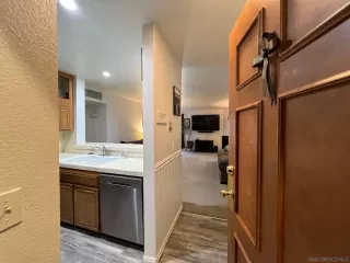 Photo #3: 230023526 Listing 