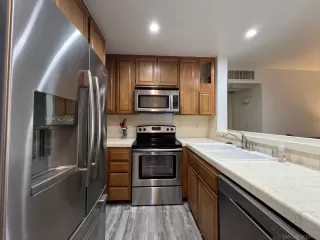 Photo #4: 230023526 Listing 