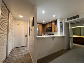 Photo #5: 230023526 Listing 