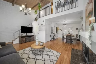 Photo #3: 230023533 Listing