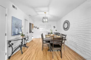 Photo #6: 230023533 Listing