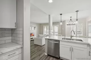 Photo #3: 230023534 Listing