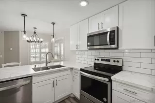 Photo #4: 230023534 Listing