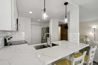 Photo #5: 230023534 Listing