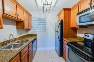 Photo #3: 230023539 Listing 