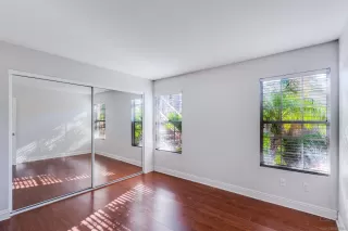 Photo #5: 230023539 Listing 