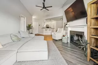 Photo #2: 230023554 Listing