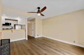 Photo #6: 230023592 Listing