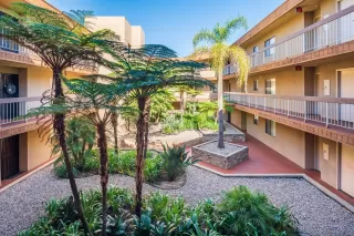 Photo #6: 230023633 Listing