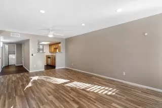 Photo #2: 230023649 Listing