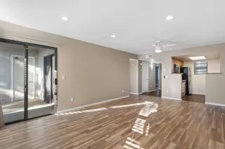 Photo #3: 230023649 Listing