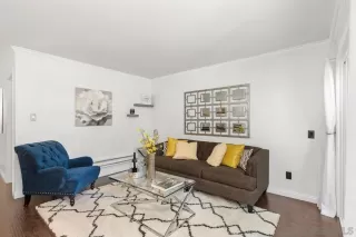 Photo #2: 230023657 Listing