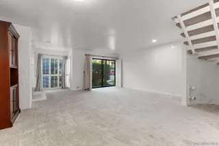 Photo #5: 230023686 Listing