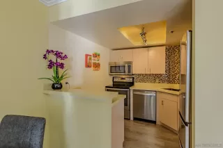 Photo #5: 230023699 Listing 