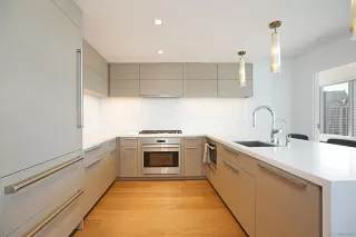 Photo #5: 230023798 Listing