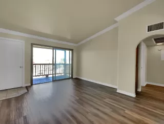 Photo #2: 230023802 Listing 