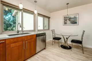 Photo #6: 230023818 Listing 