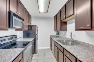 Photo #5: 230023859 Listing