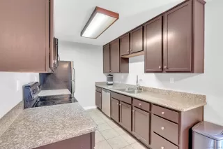 Photo #6: 230023859 Listing