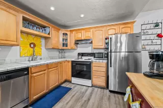 Photo #1: 230023881 Listing