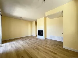 Photo #4: 230023891 Listing