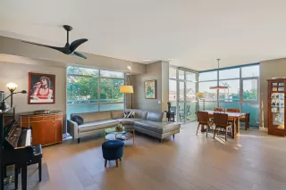 Photo #6: 230023920 Listing