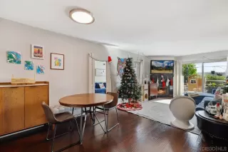 Photo #4: 230023933 Listing