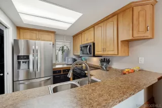 Photo #6: 230023933 Listing
