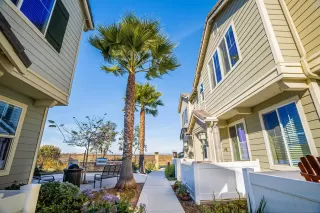 Photo #4: 230023943 Listing