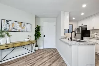 Photo #5: 230023975 Listing 