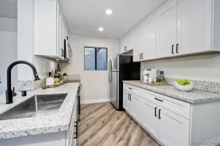 Photo #6: 230023975 Listing 