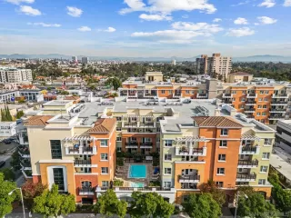 Photo #1: 230023984 Listing 