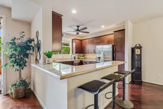 Photo #3: 230023984 Listing 