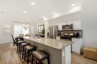 Photo #4: 230024025 Listing