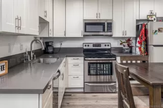 Photo #6: 230024057 Listing 