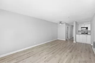 Photo #5: 230024075 Listing