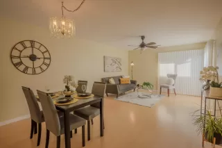 Photo #3: 230024085 Listing