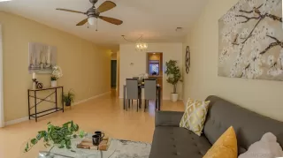 Photo #4: 230024085 Listing