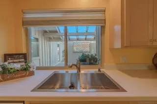 Photo #5: 230024085 Listing