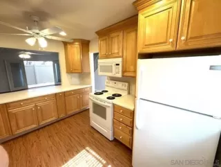 Photo #4: 230024148 Listing 